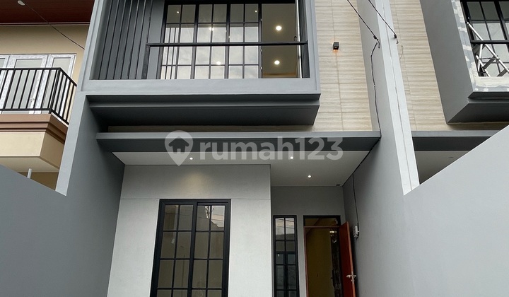 Dijual Rumah Minimalis Modern 2 Lantai Bebas Banjir di Meruya - foto 1