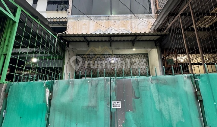 Ana Rumah Pinggir Jalan Uk 4X18m di Jelambar - foto 1
