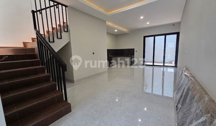 Rumah Brand New Kav Dki Hadap Selaran - foto 1