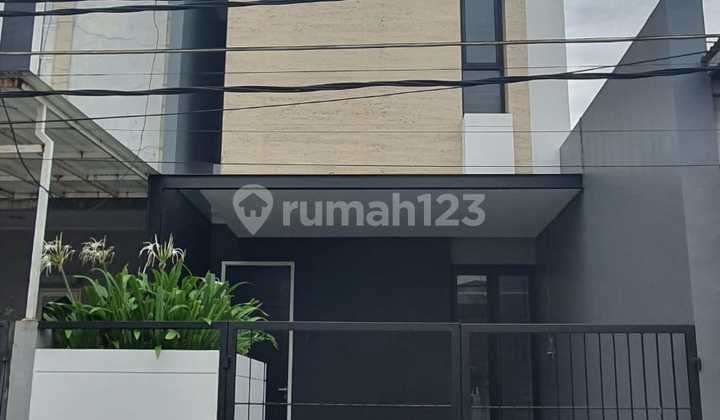 Rumah Baru. Taman Ratu. Duri. 3 Lantai. 5X20. Jalan 2 Mobil. Siap Huni - foto 1