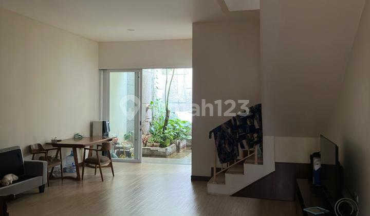 Joglo. Rumah 2 Lantai 4 Kamar Siap Huni - foto 1