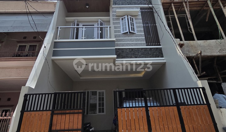 Dijual Rumah Baru Minimalis Modern di Tomang - foto 1