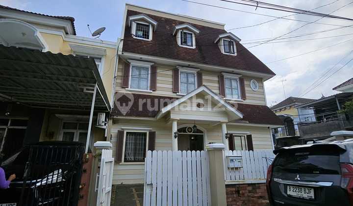 Dijual Rumah Furnished Posisi Hook di Mutiara Taman Palem - foto 1