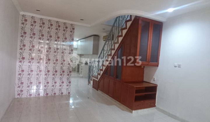 Dijual Rumah 2 Lantai Siap di Kalideres Permai , Kalideres Jakarta Barat - foto 1