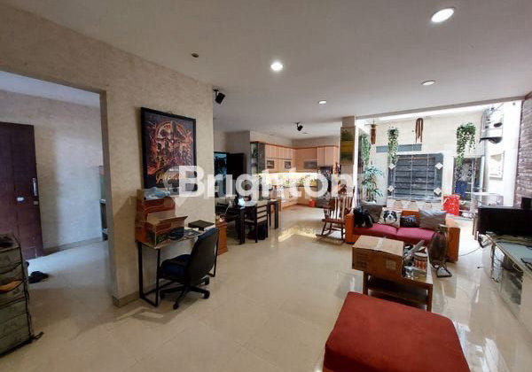 For Sale Rumah 2.5 Lantai di Tomang Siap Huni Jakarta Barat - foto 1