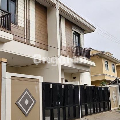 For Sale Rumah Baru 2.5 Lantai di Duri Kepa Bebas Banjir - foto 1
