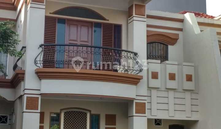 Rumah 2 Lantai di Taman Permata Buana - 3+1 Kamar, SHM, Lokasi Strategis - foto 1