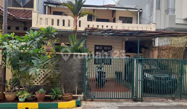 Dijual Rumah 2 Lantai di Puri Indah Jakarta Barat - foto 1
