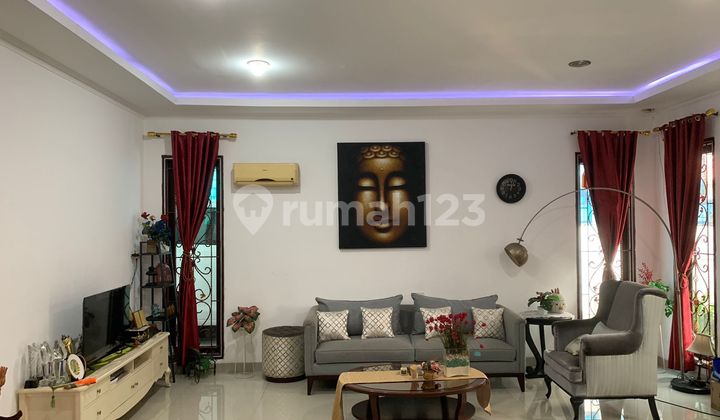 Dijual Rumah Jelambar Terenovasi Siap Huni - foto 1