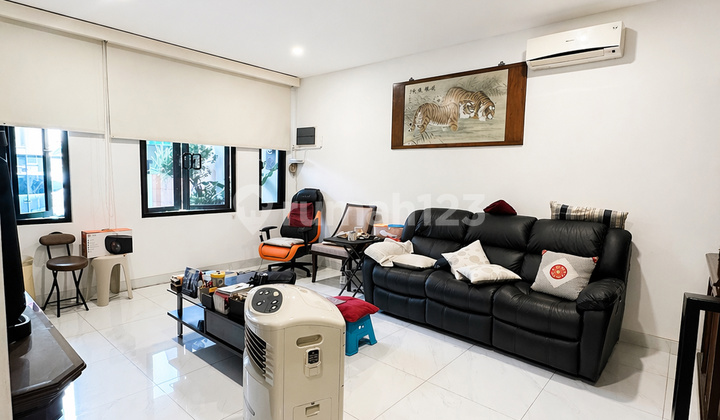 Termurah Rumah Permata Buana Siap Huni Baru Renov 136M2 - foto 1