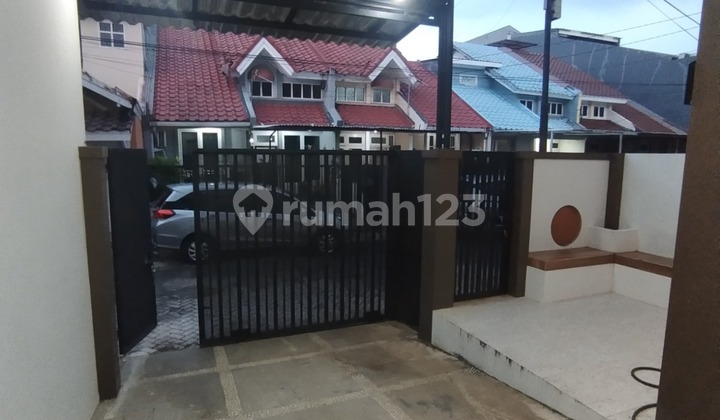 Rumah Mewah 2½Lt Citra Garden 5 Jakarta Barat - foto 1