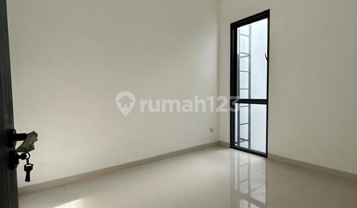 Di Jual Rumah Brand New Uk 5X20m2 Metland Puri, Best Price - foto 1