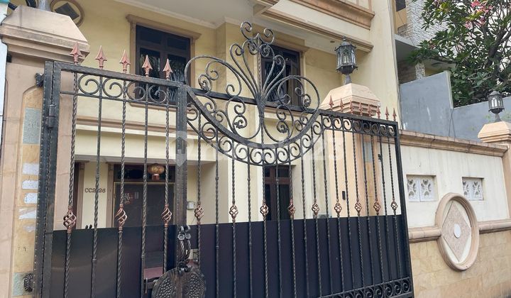 Jual Rumah Luas 230M2 Siap Huni Taman Palem - foto 1