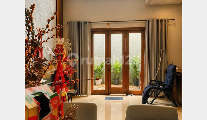 Luxury Corner House At East Terrace Metland Cyber Puri - Private Cluster, Premium Marble Interior - foto 1