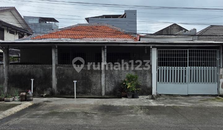 Frans Cen-Dijual Rumah Posisi Hook di Lokasi Strategis Kapuk, Cengkareng.menghadap Jalan Besar Sehingga Sangat Cocok untuk Hunian, Kantor, atau Usaha. - foto 1
