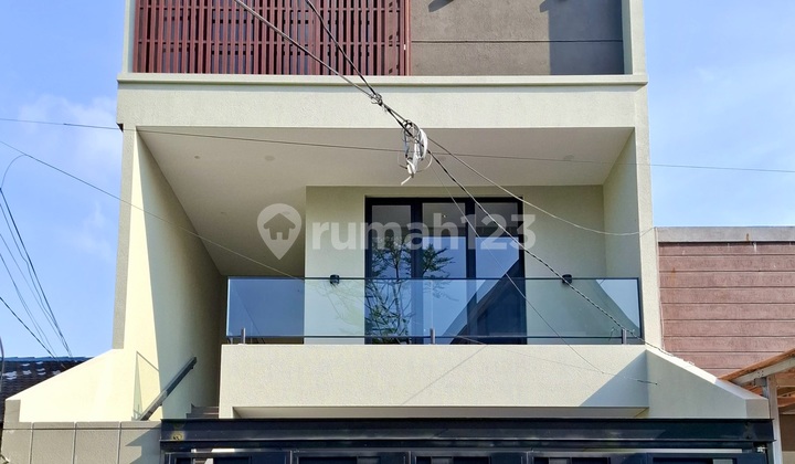 Jual Rumah Lux Baru LT 140M2 Swimming Pool di Puri Indah, Jakbar - foto 1