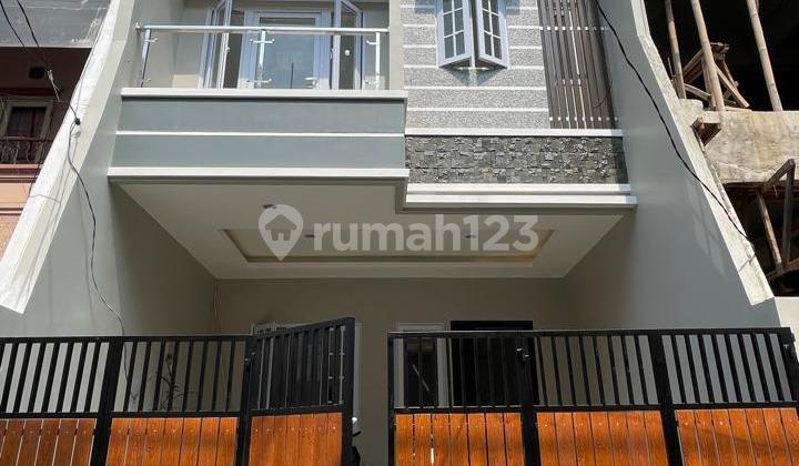 Dijual Rumah Baru 3,5 LT 6 X 15 M2 di Tomang Ada 4 KT 5 KM, SHM Hadap Barat Laut Carport 2 Mobil, Siap Huni, Ayo Survei & Nego Yuk Sampai Deal!! - foto 1