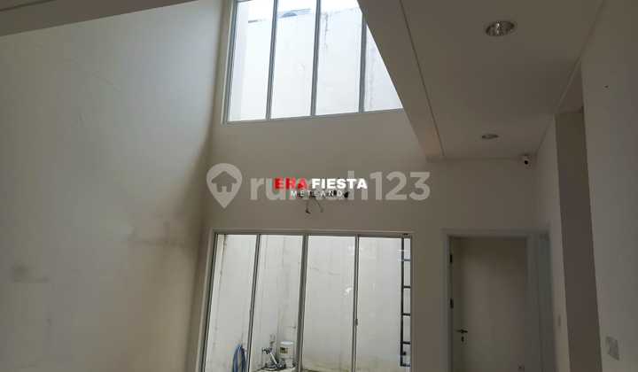 Murah Rumah di Jual di Riviera Metland Puri - foto 1