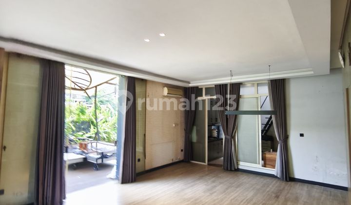 Rumah Green Lake Hoek Modern Konsep Siap Huni - foto 1