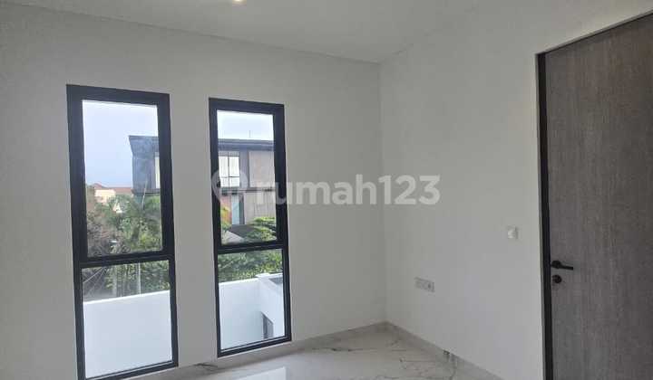 Rumah Cantik 2 Lantai Siap Huni di Citra Garden Jakarta Barat | Lokasi Asri & Strategis - foto 1