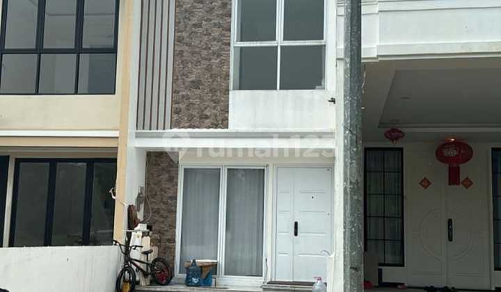 Dijual Rumah 3 Lantai Lokasi Strategis di Kalideres Jakbar Siap Huni - foto 1