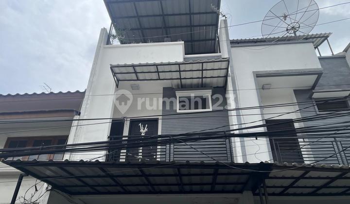 Jati Pulo - Cash Only Rumah 3 Lantai Dijati Pulo, Palmerah - foto 1