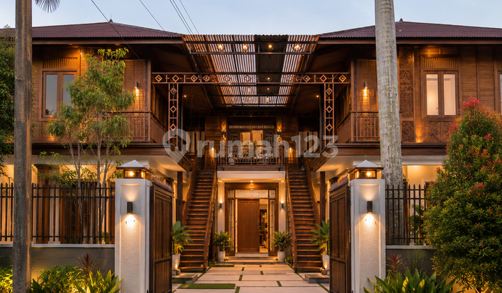Rumah 2 Lantai, SHM, di Cengkareng Lokasi Super Strategis - foto 1