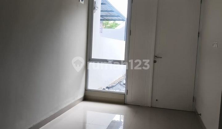 Jual Rumah Baru di Taman Semanan Indah, Jakarta Barat - foto 1
