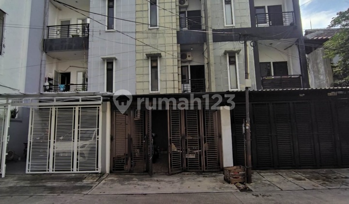 Ana Rumah Uk 4.25X22.5m di Jelambar - foto 1