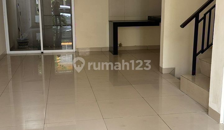 Rumah Murah 2 Lantai di Green Lake Cipondoh Karang Tengah Tangerang Kota Banten - foto 1