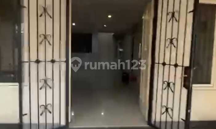 Citra 2 Ext, Pegadungan, Kalideres, Jakbar..Dijual Rumah 2 Lantai, LT 8X18 (144 M2), LB ± 200 M2, KT 4+1, KM 4+1, Listrik 5500W, Air Pam, Hadap Utara, Surat Shm.-D7 - foto 1
