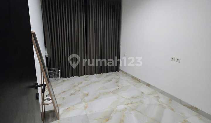 Rumah Anwa Residence Puri 6X10 Hadap Utara di Jakarta Barat - foto 1
