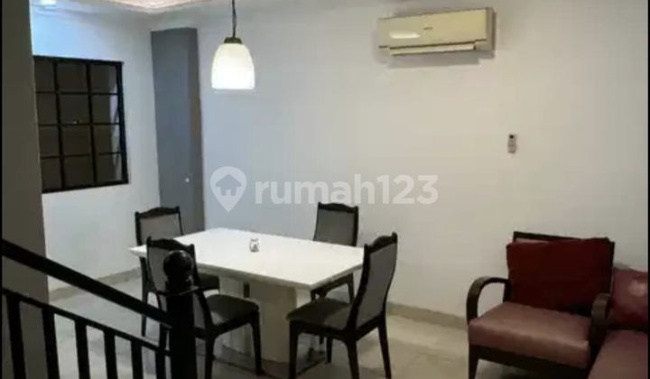 Rumah 3 Lantai Harga di Bawah Pasaran Green Garden - foto 1
