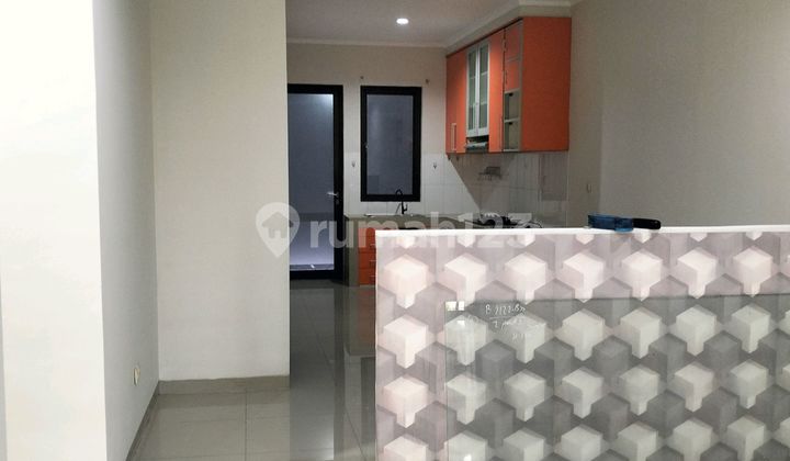 Rumah Siap Pakai di Orangeville Townhouse Kebon Jeruk - foto 1