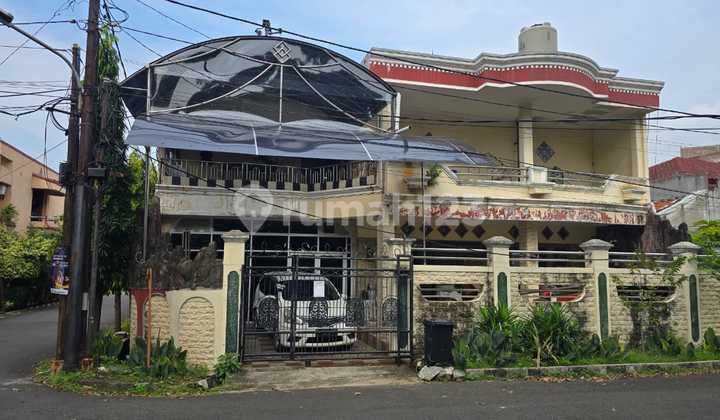 Di Jual Rumah Hook 2 Lantai Hadap Barat Utara di Jalan Merpati Raya Kalideres Bebas Banjir - foto 1