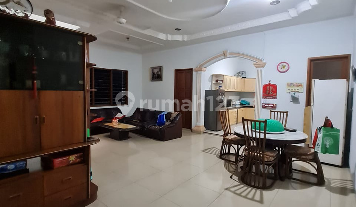 Jarang Ada! Rumah Hoki Letter L 198M2 Ngantong Taman Ratu Jakarta Barat - foto 1