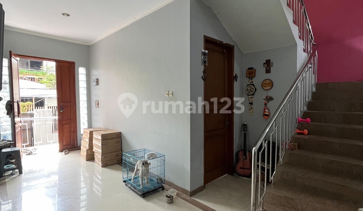 Turun Harga! Rumah Tomang 9X15 Hadap Barat Laut Siap Huni - foto 1
