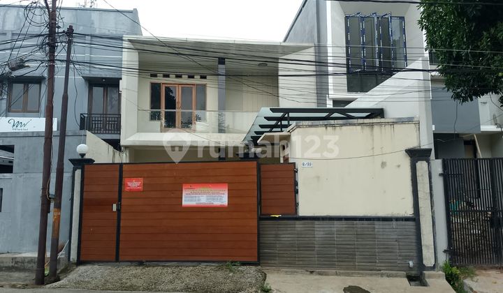 Rumah Bagus dan Termurah 295M2 di Villa Arteri Kb Jeruk Jakbar - foto 1