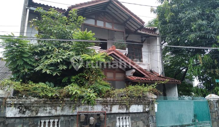 Rumah Bagus LT 184 M di Wilayah Kemanggisan Jakarta Barat Lingkungan Nyaman - foto 1