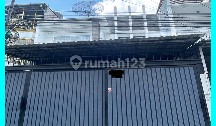 Chandra Rumah Ukuran 6.5X20m Jalan Raya di Jelambar - foto 1