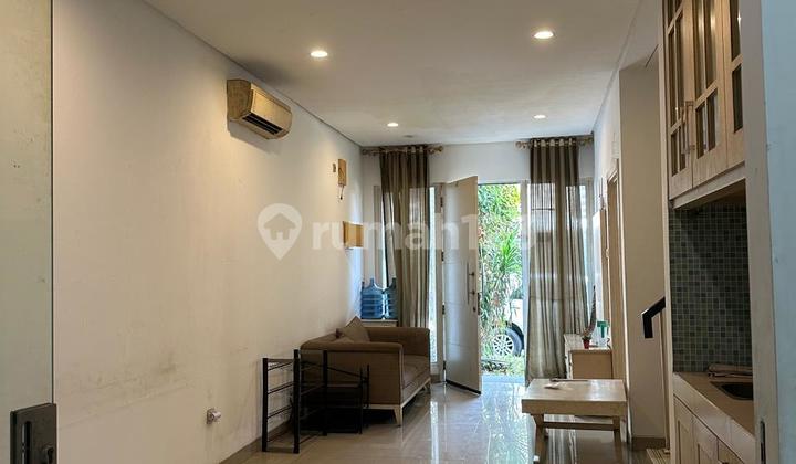 Rumah 2 Lantai Golf Lake - foto 1