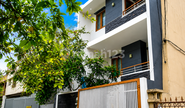 Rumah Siap Huni 6X16 Lokasi Strategis di Tomang(Tm291) - foto 1