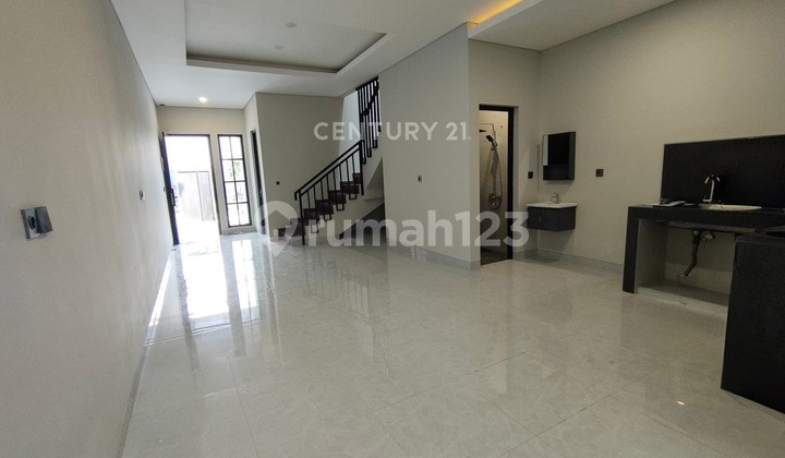 Rumah Modern Brand New 2 Lantai Kav Dki Meruya Selatan - foto 1