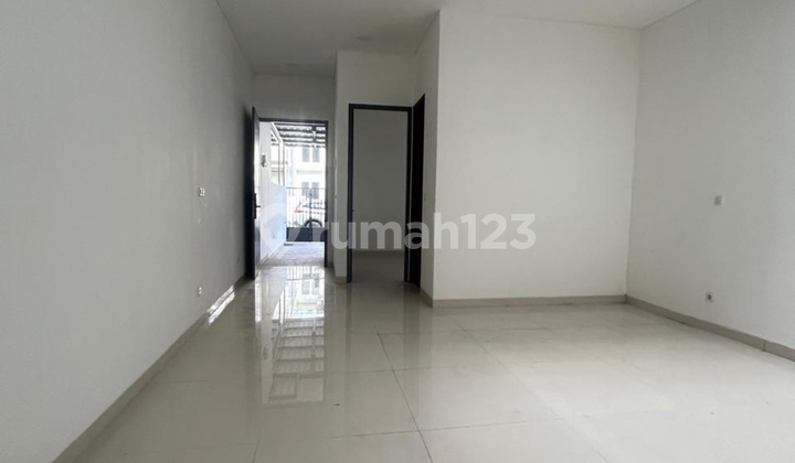 Rumah Baru Termurah Metland Puri 5X20 M2 SHM 4+1 Kamar 2 Lantai - foto 1