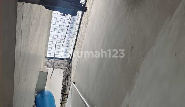 Rumah Green Lake City, Cluster Amerika. Lokasi Strategis dengan Akses Toll dan Lokasi Ramai Pusat Kuliner. Ada Grand Lucky dan Rumah Sakit. Harga The Best 2,2 Milyar Nego - foto 1
