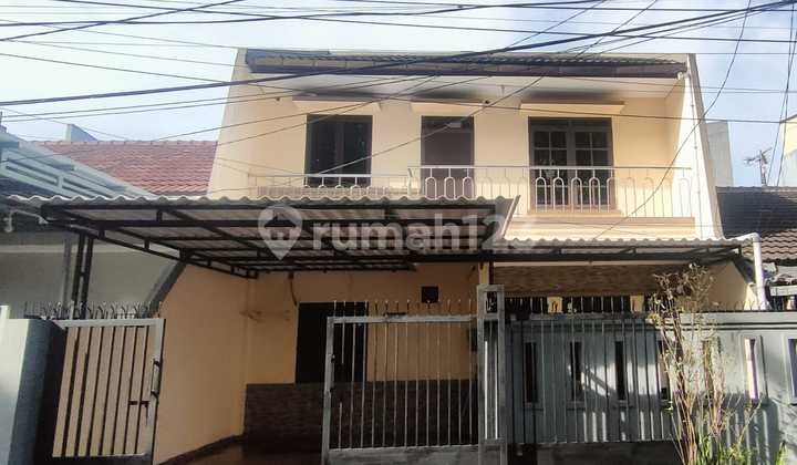 Jual Cepat Rumah 2 Lantai Terawat di Kosambi Baru Cengkareng - foto 1