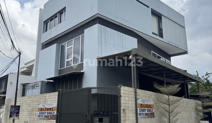 Dijual Rumah di Kembangan Baru Posisi Huk Luas 186M2. bisa Cash / KPR - foto 1