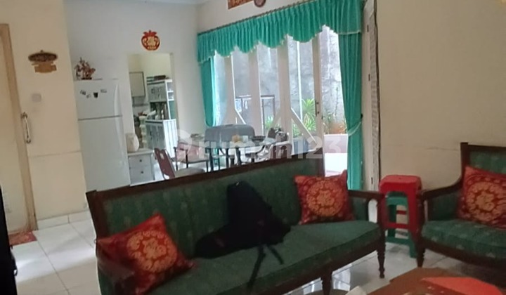 Dijual Rumah 2 Lantai di Taman Kencana - foto 1