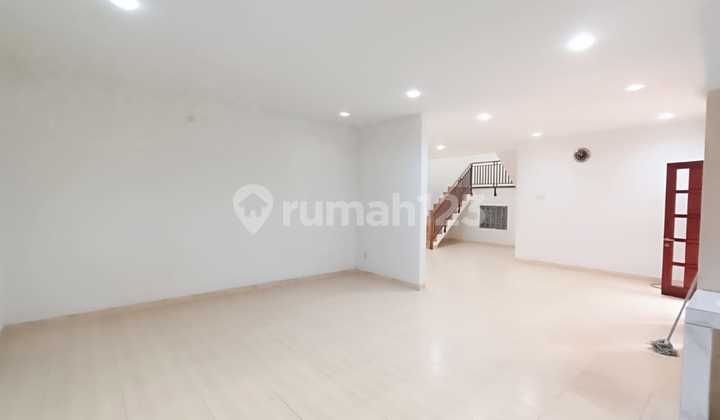 Rumah, 2 Lantai, SHM, di Tomang, - foto 1