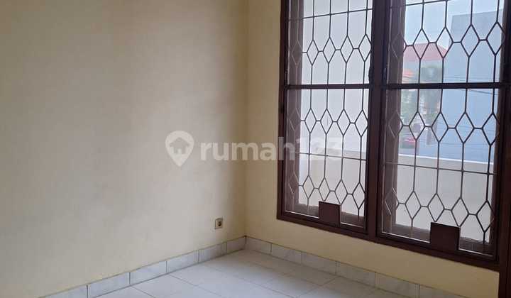 Dijual Rumah Tampak Siring Timur (Daan Mogot) - foto 1